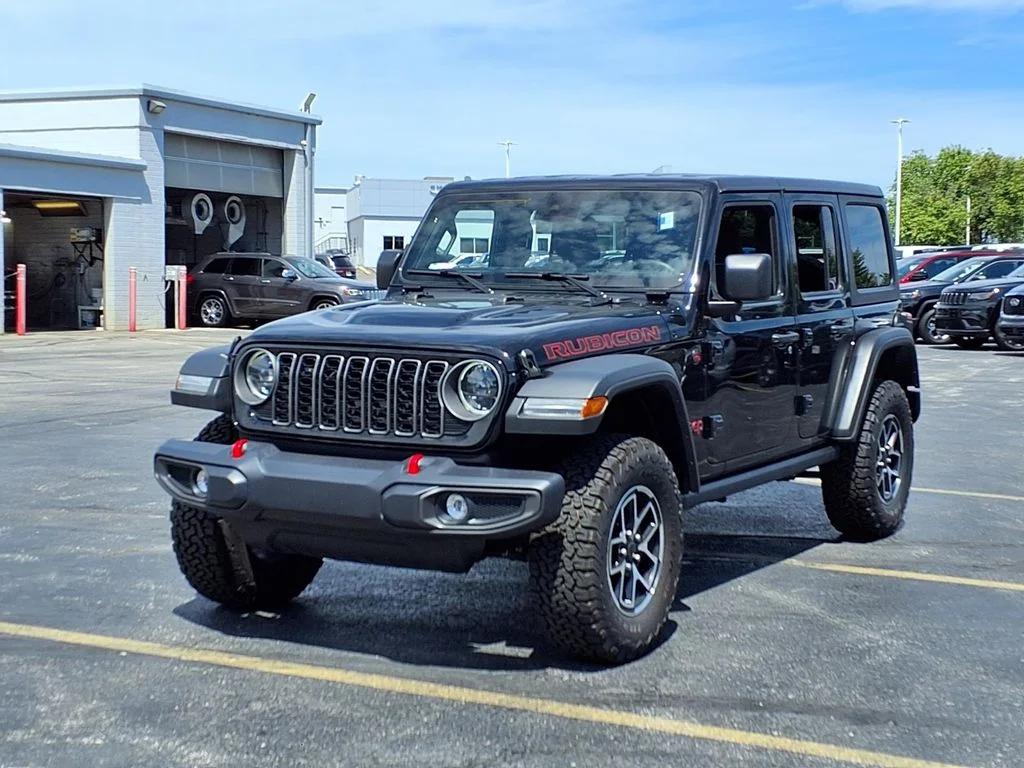 Used 2025 Jeep Wrangler 4-Door Rubicon with VIN 1C4PJXFN0SW500327 for sale in Kansas City