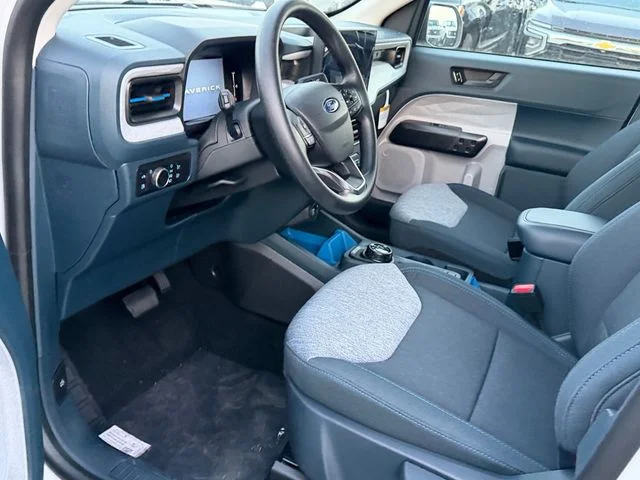 New 2026 Oxford White Ford XLT image 7