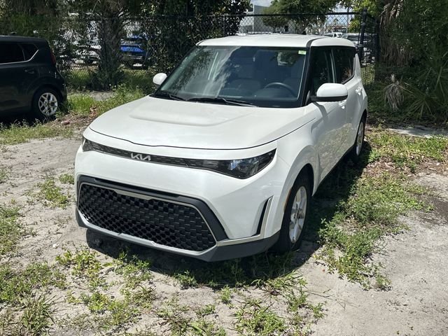 Used 2024 White Kia LX image 3