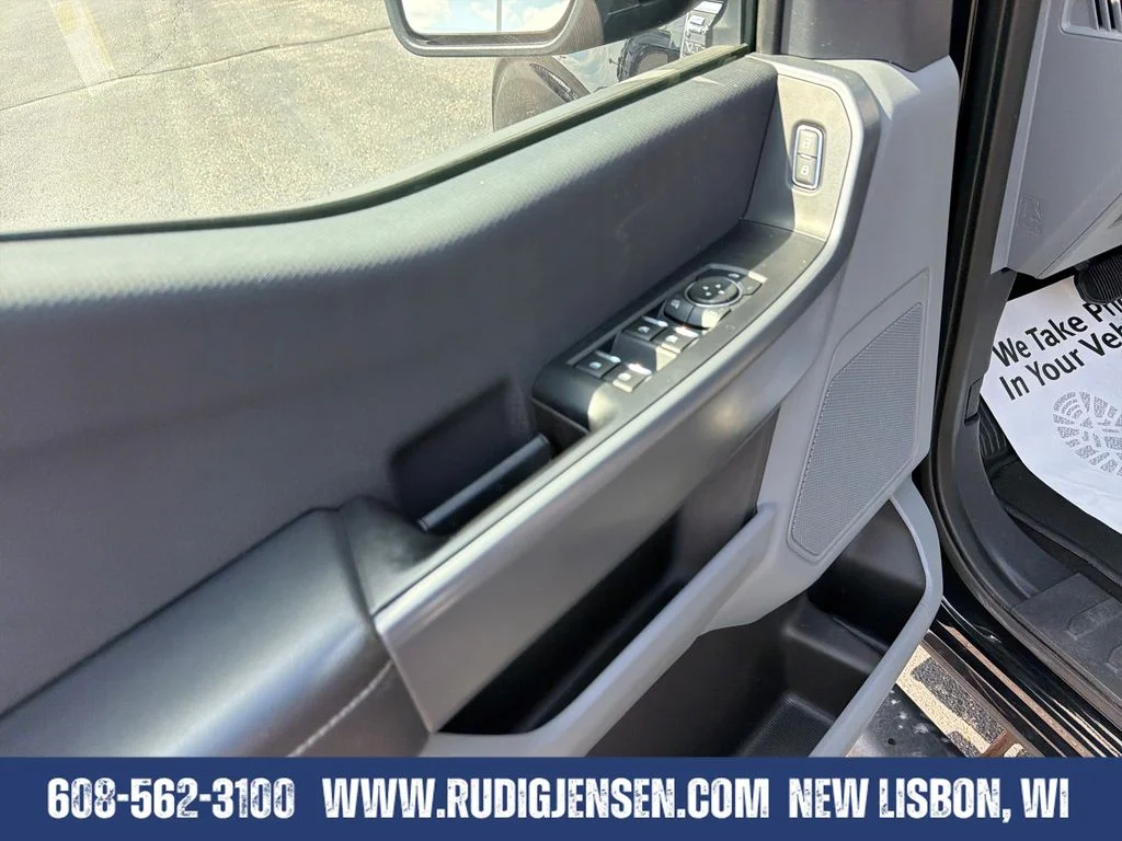 Used 2021 Black Ford XLT image 11