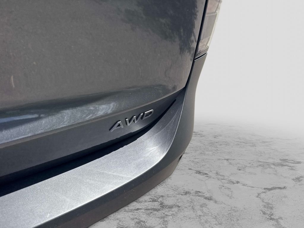 Used 2025 Gray Nissan SV image 6