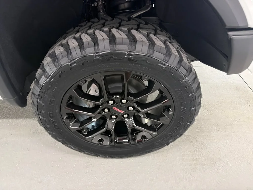 New 2026 Summit White GMC AT4X image 4