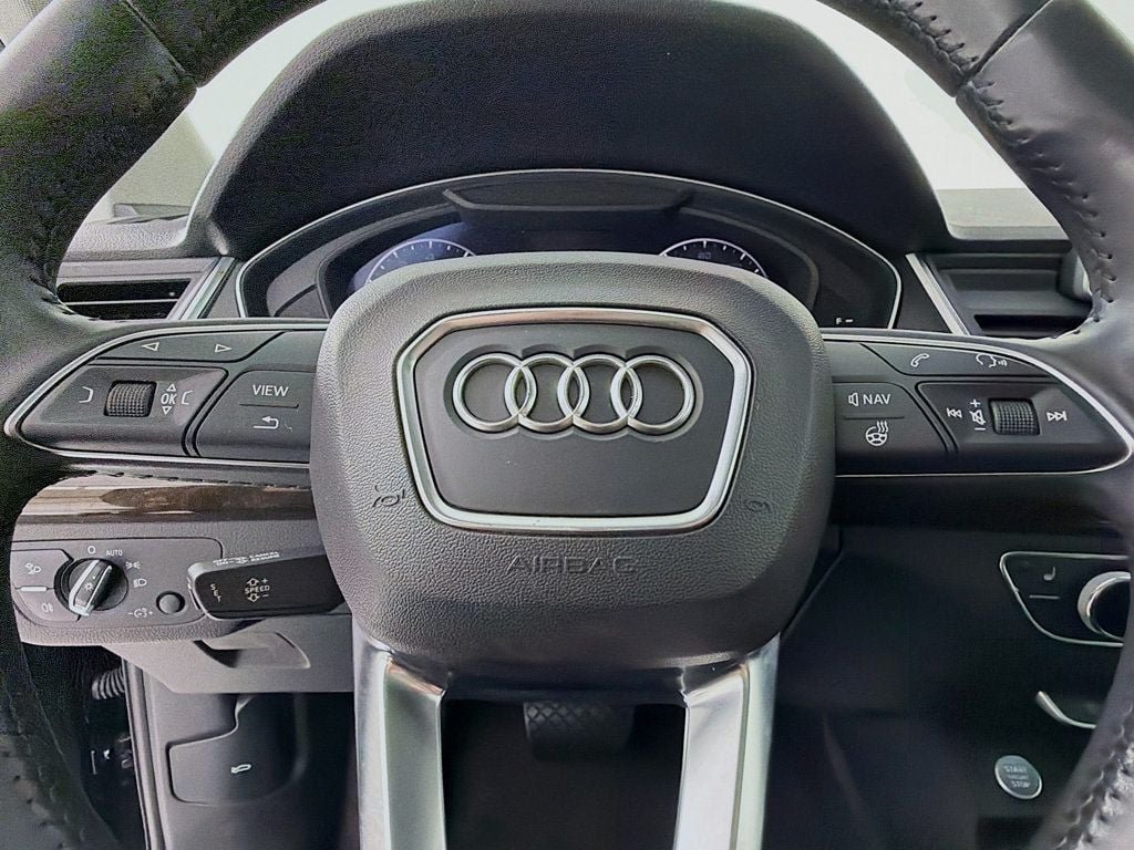 Used 2019 Brilliant Black Audi Premium Plus 45 TFSI quattro image 11