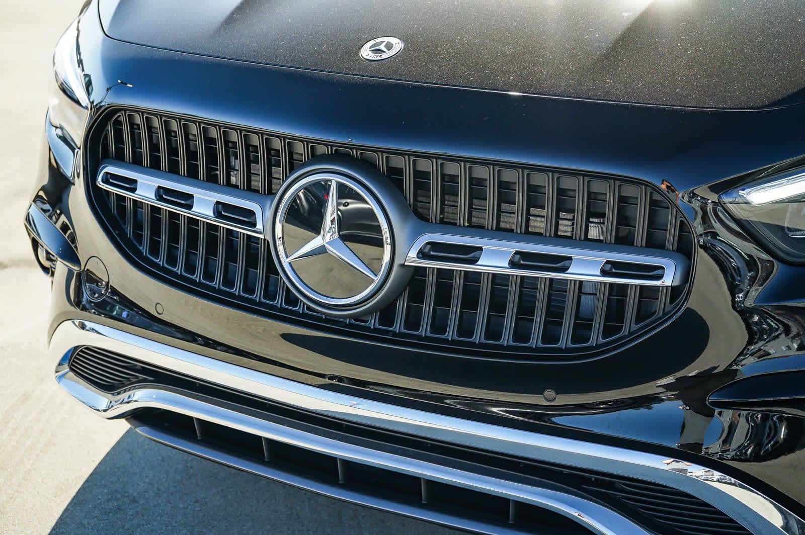 New 2026 Night Black Mercedes-Benz GLA 250 image 8