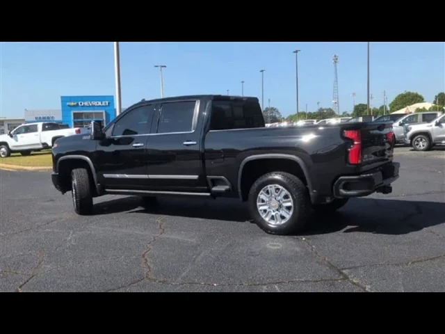 Used 2025 Black Chevrolet High Country image 6