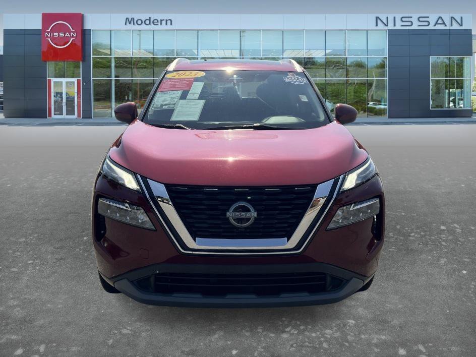 Used 2023 Scarlet Ember Tintcoat Nissan SV image 2