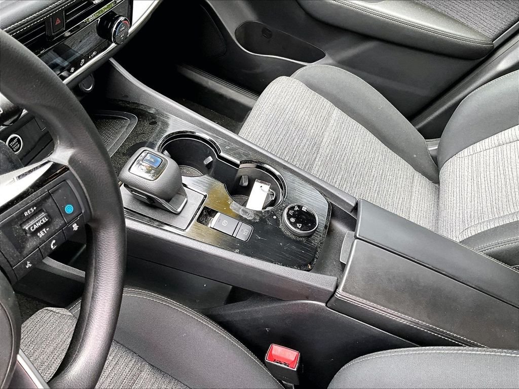 Used 2022 Super Black Nissan SV image 20