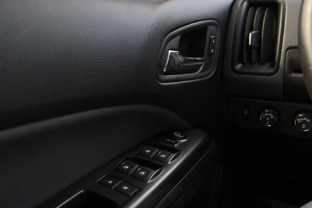 Used 2018 BLACK Chevrolet 4WD Z71 image 12