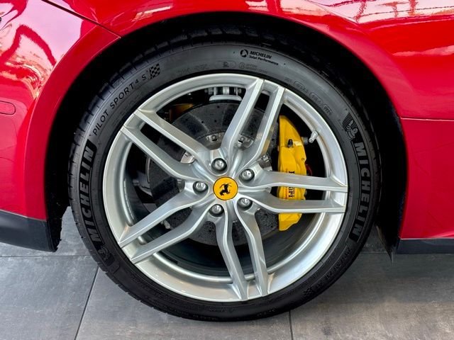 Used 2012 Red Ferrari Base image 60