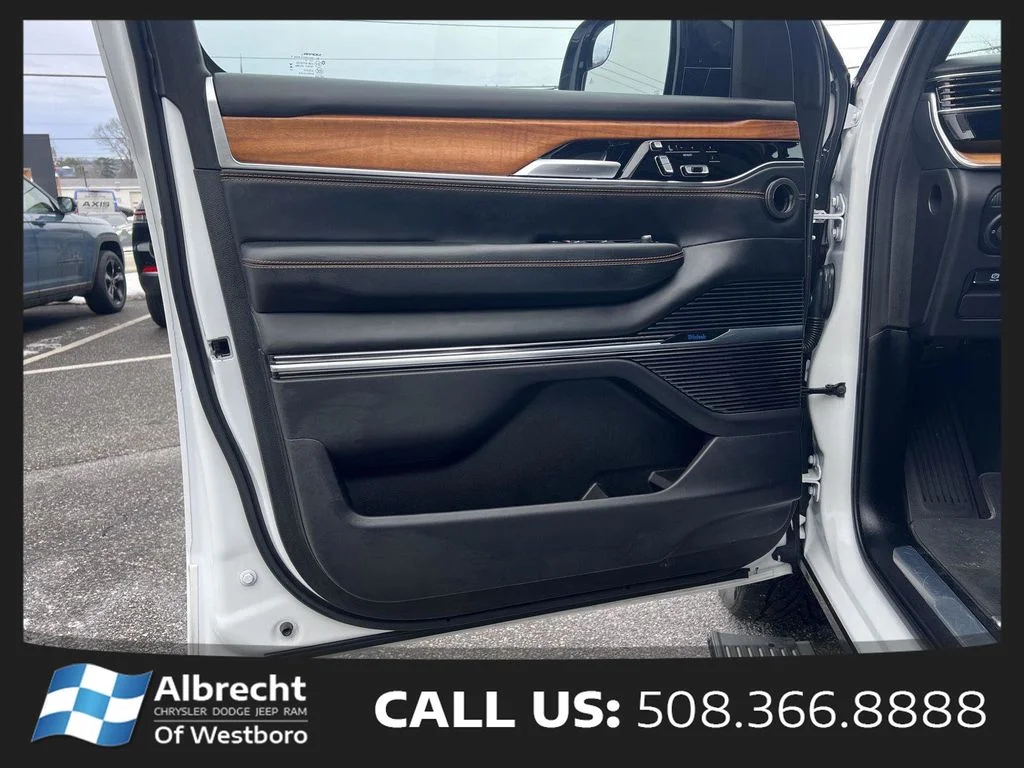 Used 2024 White Jeep Series III image 11