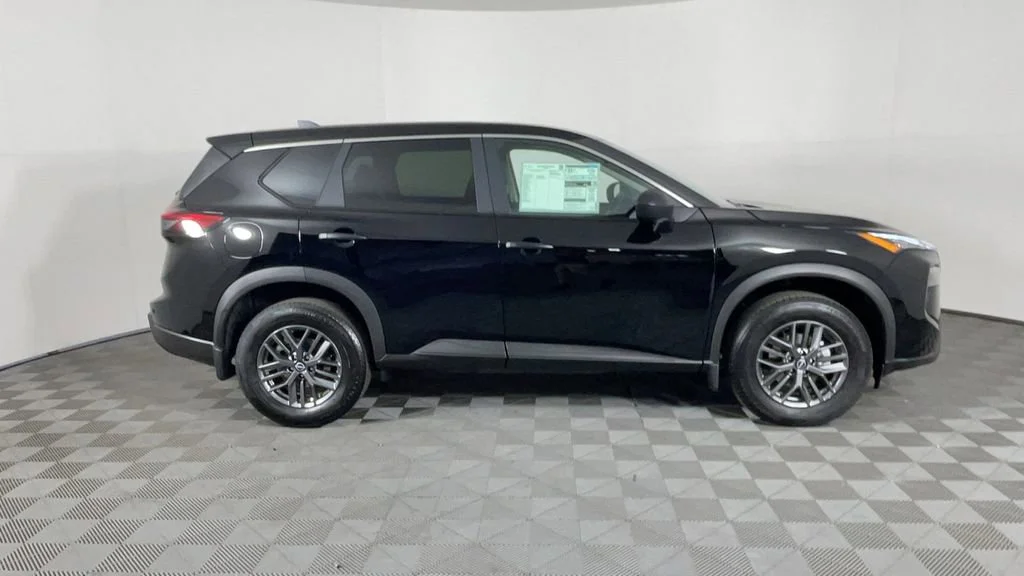 2025 Nissan Rogue S - Photo 3