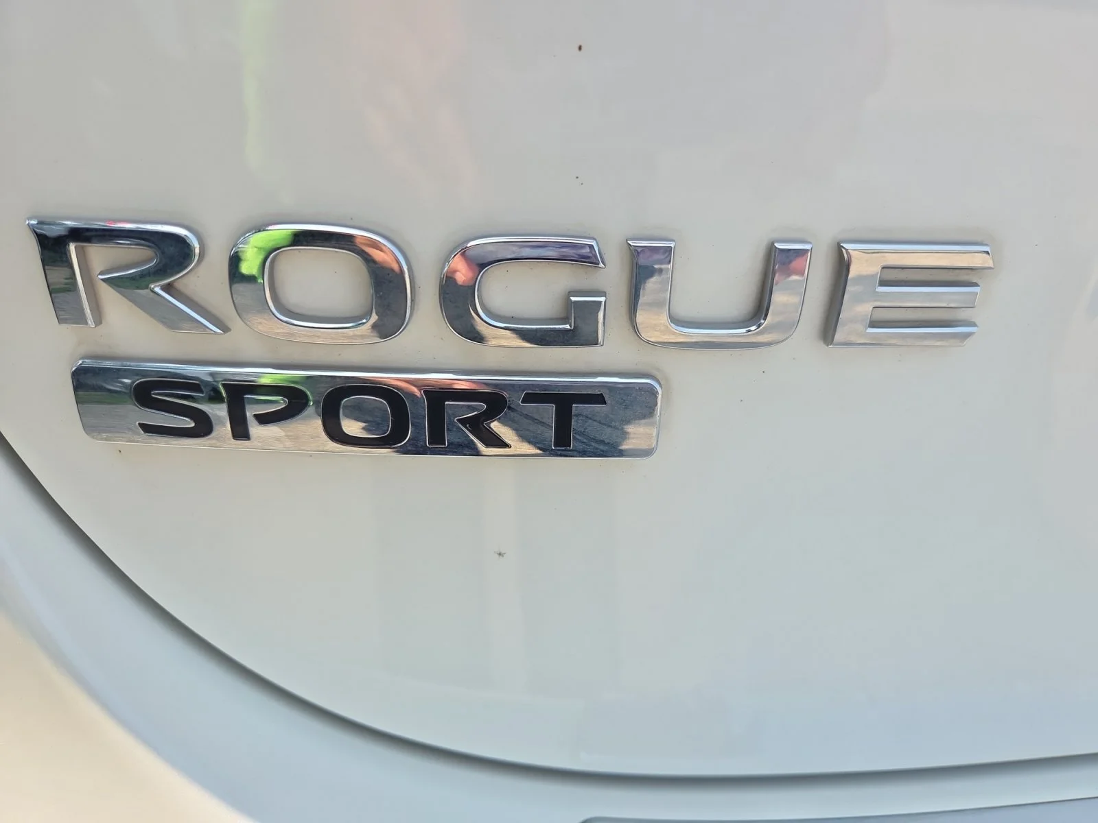 Certified Used 2020 White Nissan SV image 16