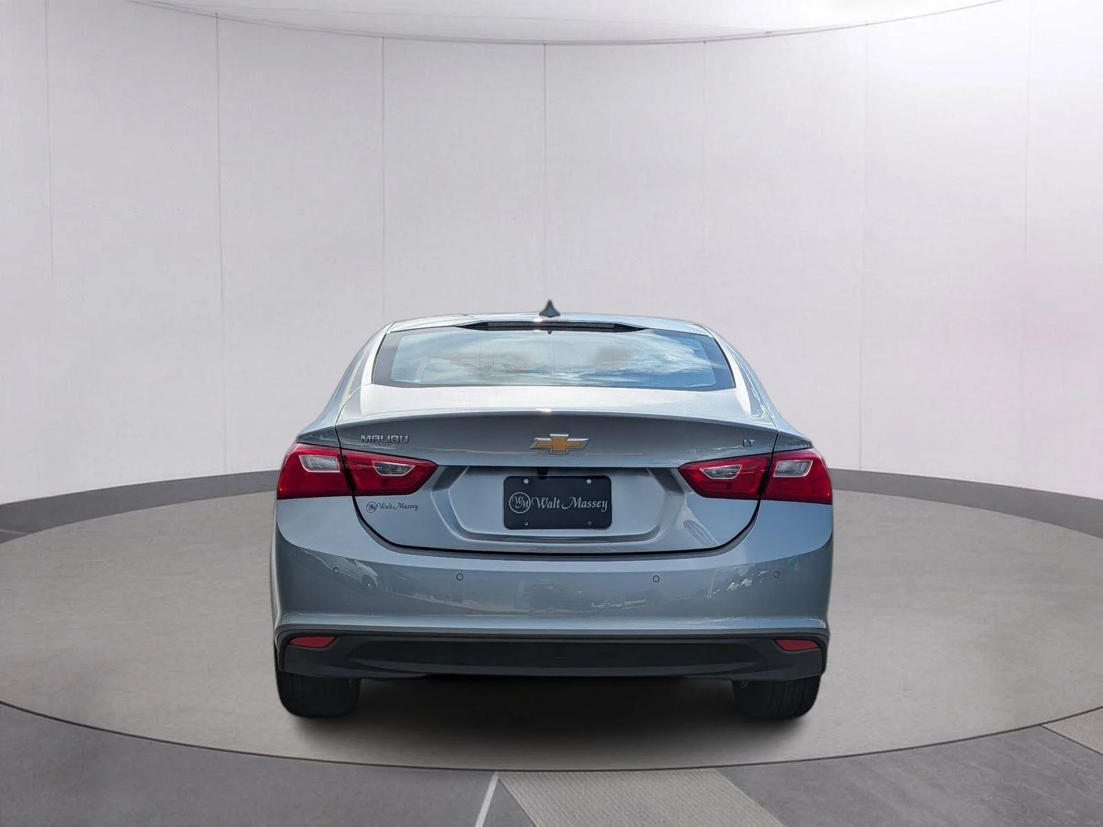 Used 2024 Sterling Gray Metallic Chevrolet LT image 2