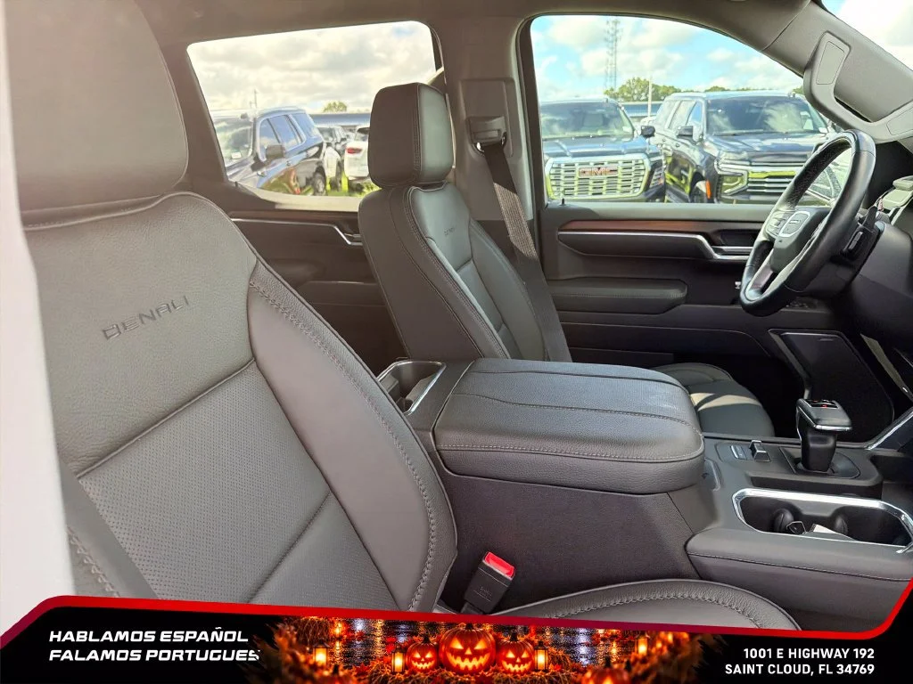 Used 2025 Onyx Black GMC Denali image 31