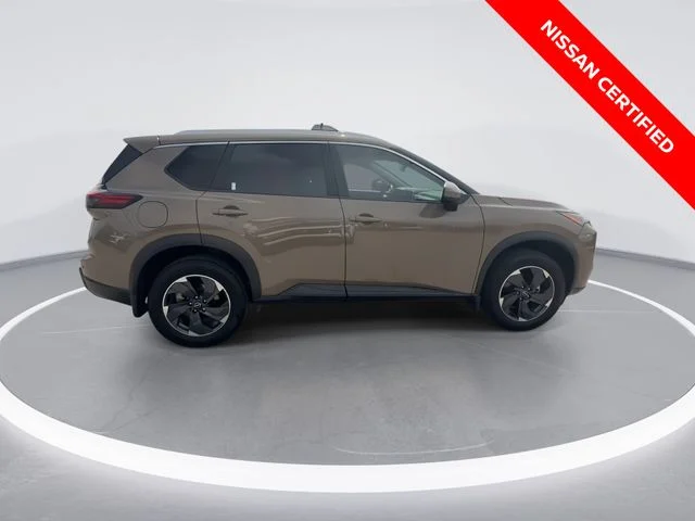 Used 2024 Beige/tan Nissan SV image 9