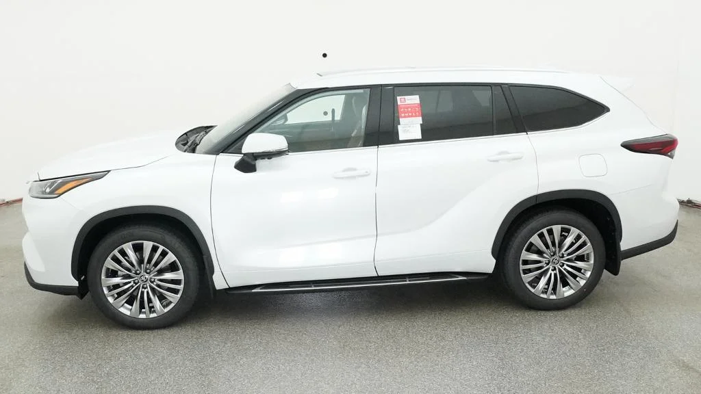 New 2026 Wind Chill Pearl Toyota Platinum image 13