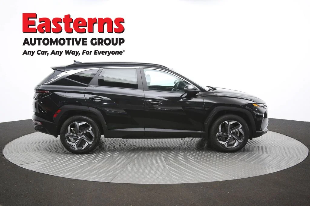 Used 2023 Black Hyundai SEL image 45