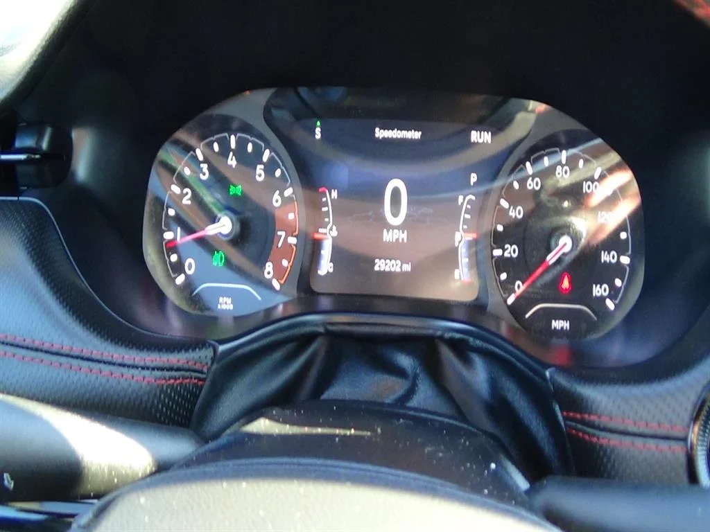 Used 2024 Bright White Clear Coat (pw7) Jeep Trailhawk image 27