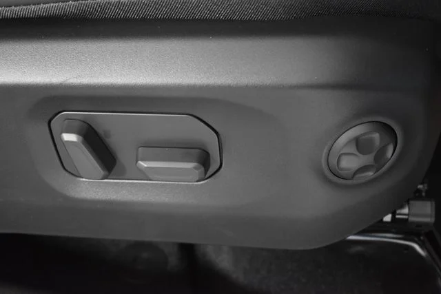 New 2026 Black Clearcoat Jeep Rubicon X image 13