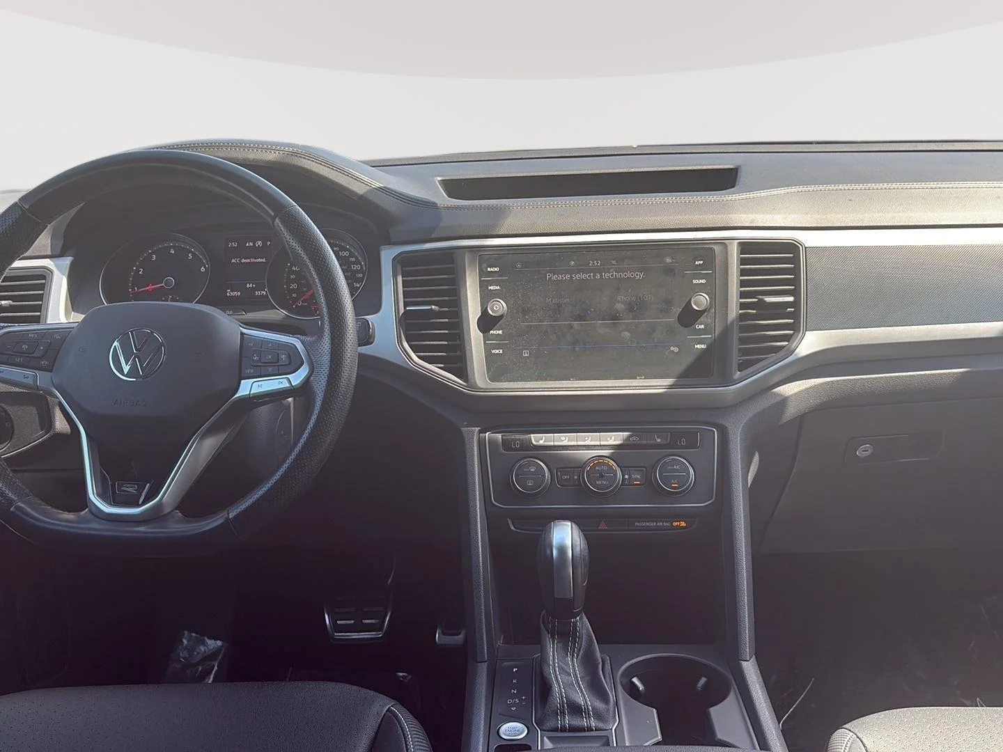 Used 2021 GRAY Volkswagen 3.6L V6 SE w/Technology R-Line image 16