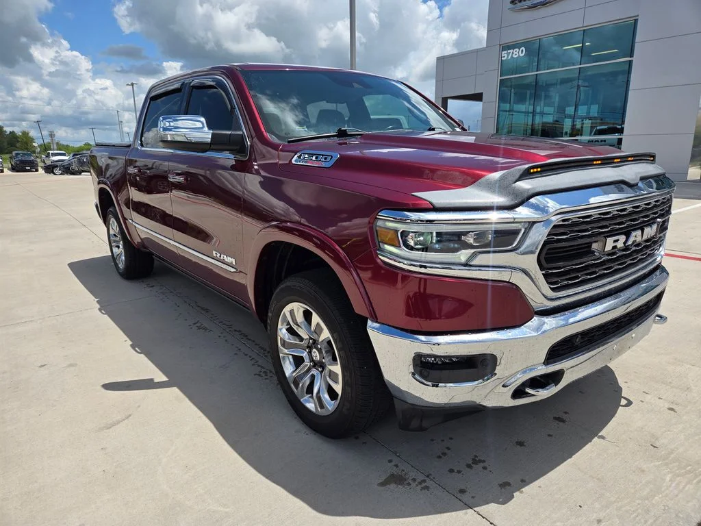 2022 RAM 1500 Limited 4x4 Crew Cab 5'7's photo