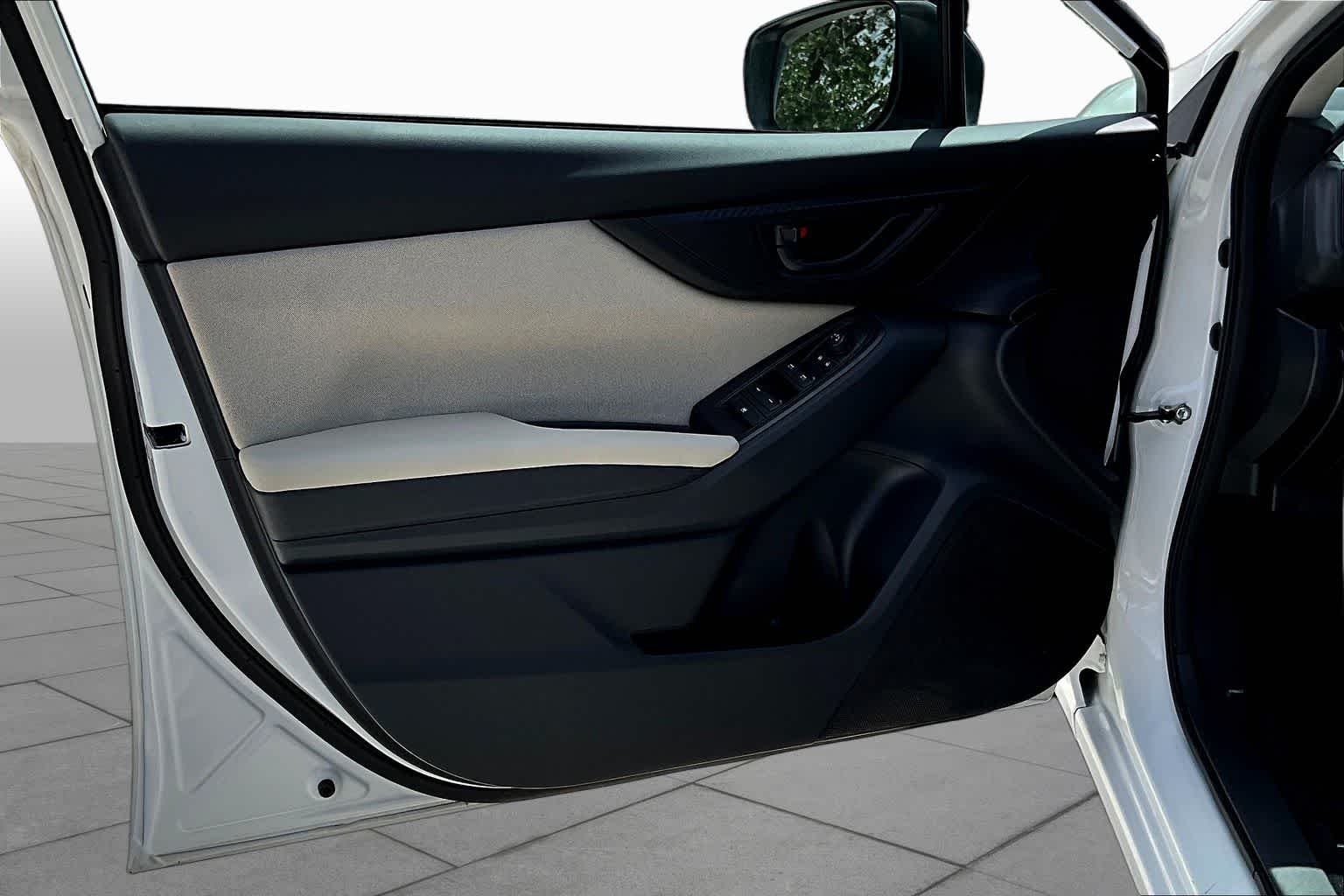 Used 2022 Crystal White Pearl Subaru  image 21