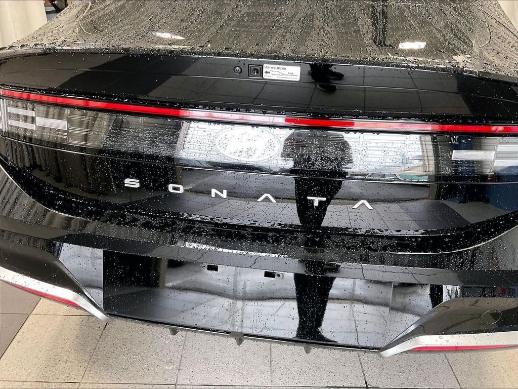 Used 2025 Black Hyundai SEL image 28