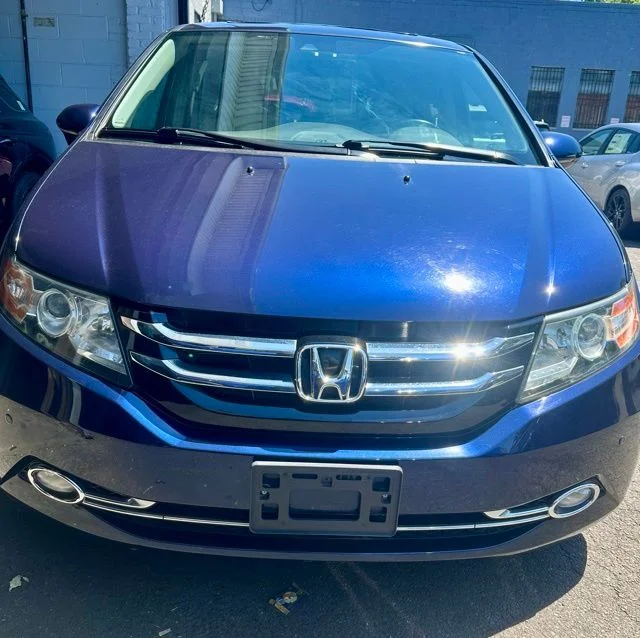 2015 Honda Odyssey Touring's photo