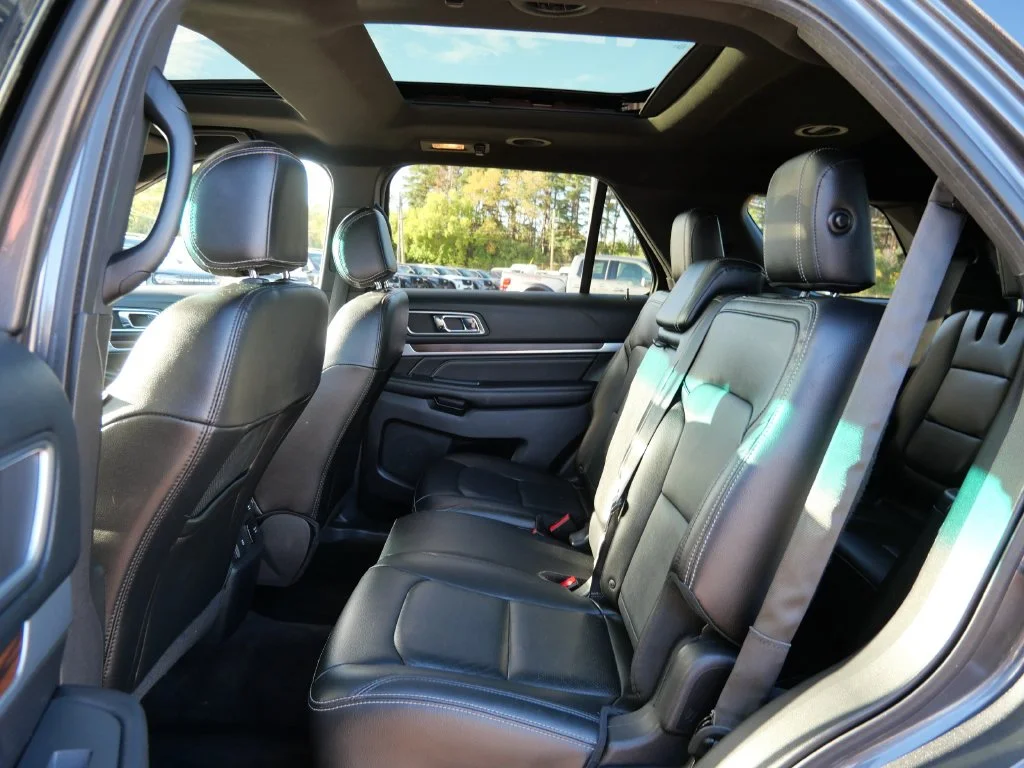 Used 2016 Gray Ford Limited image 20