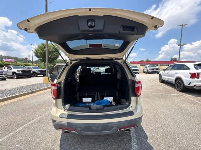 Used 2018 Silver Ford XLT image 15