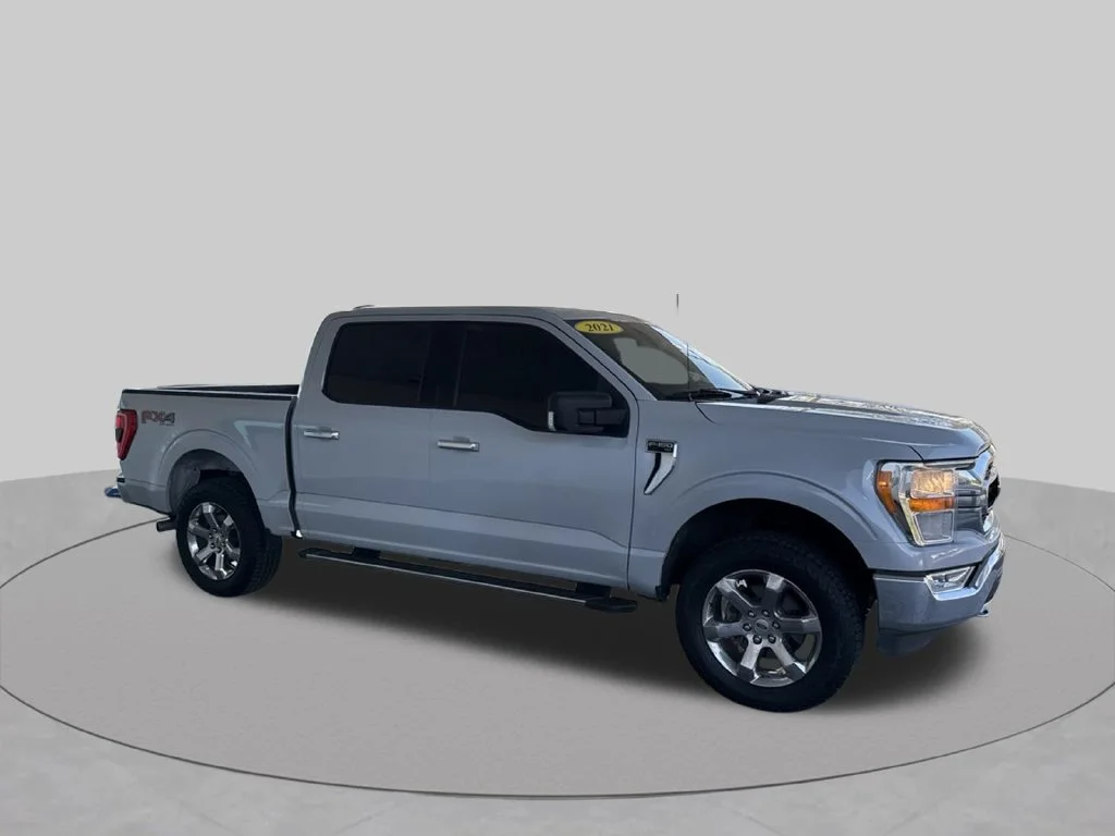 Used 2021 White Metallic Ford XLT image 16