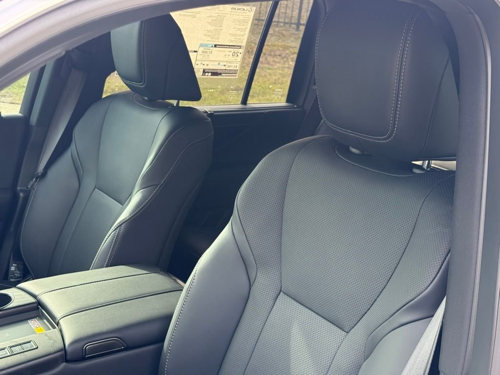 2026 Lexus LX 700h Luxury - Photo 18