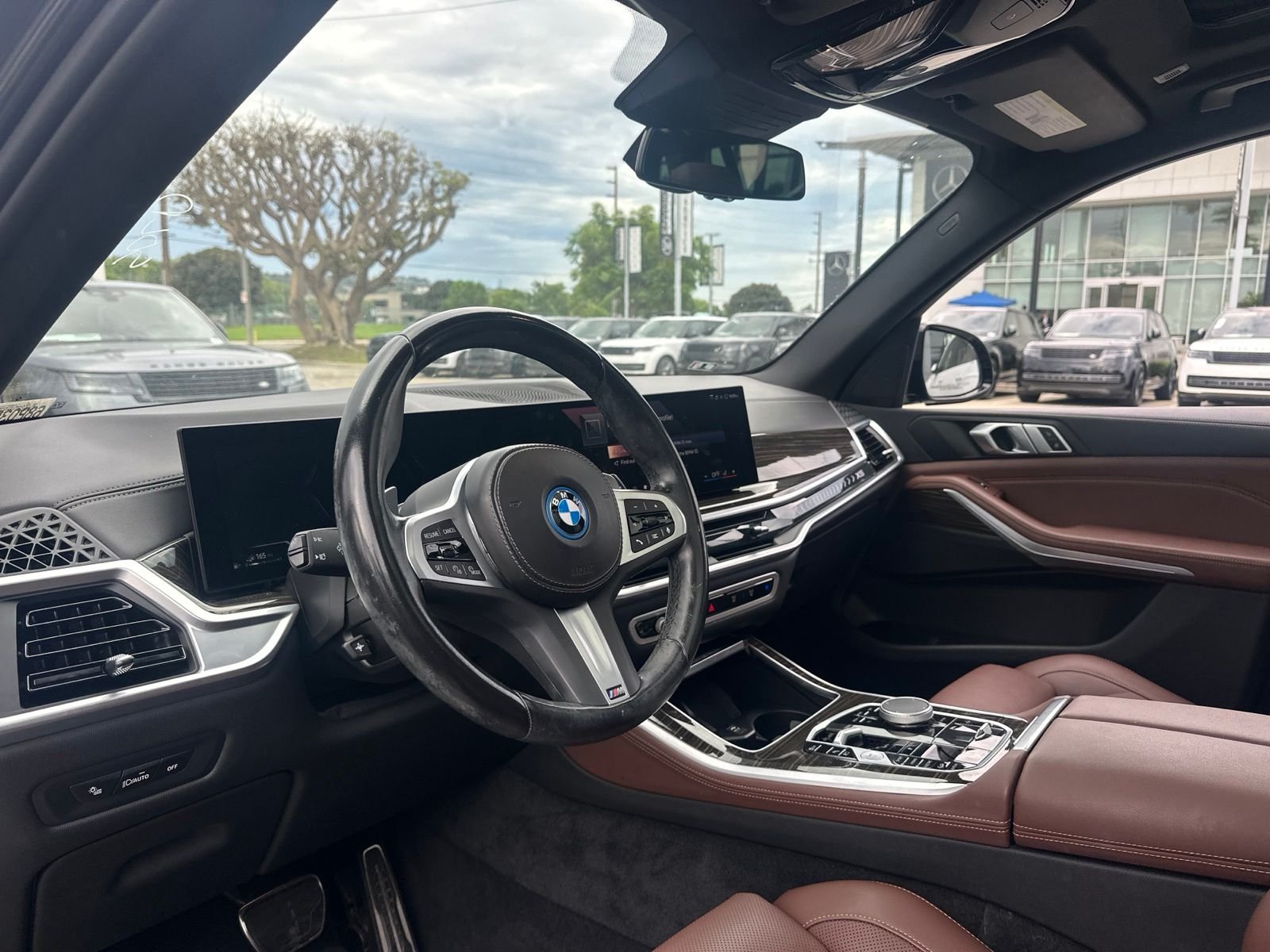 Used 2024 Dravit Gray Metallic BMW xDrive50e image 17