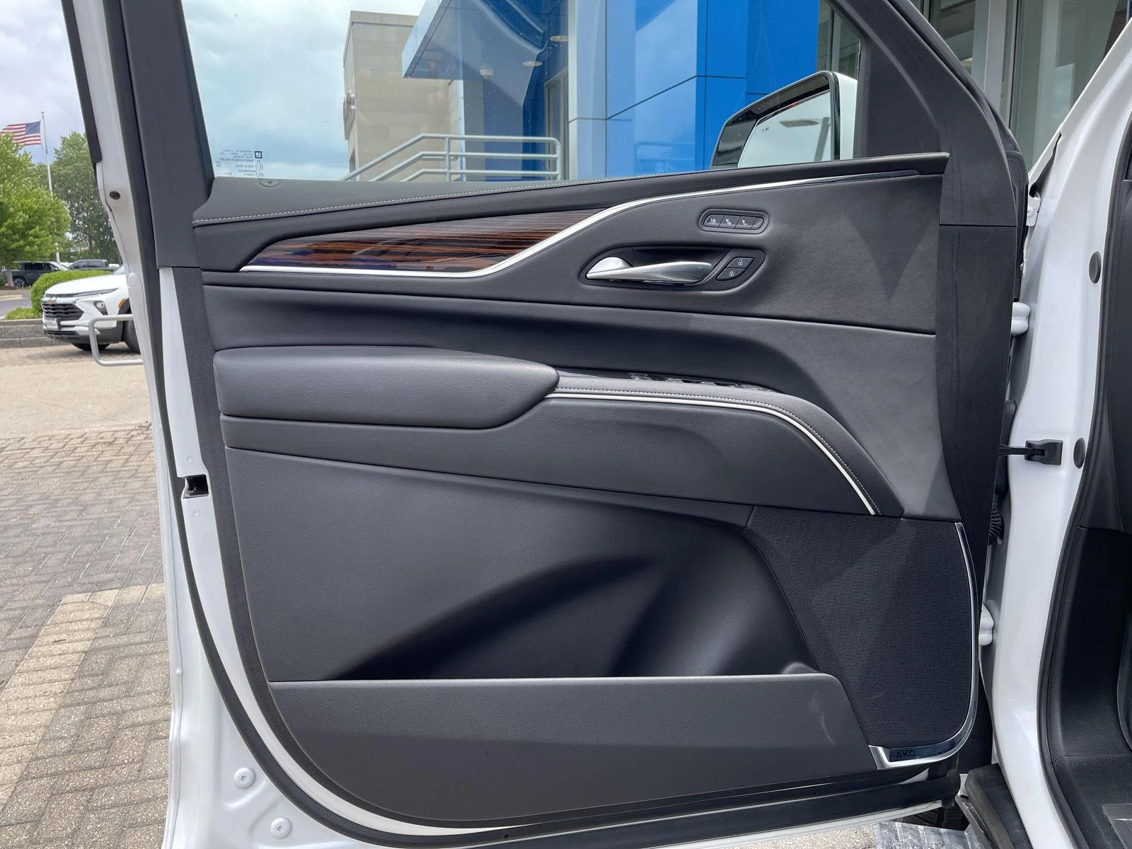 2024 Cadillac Escalade Premium Luxury - Photo 13