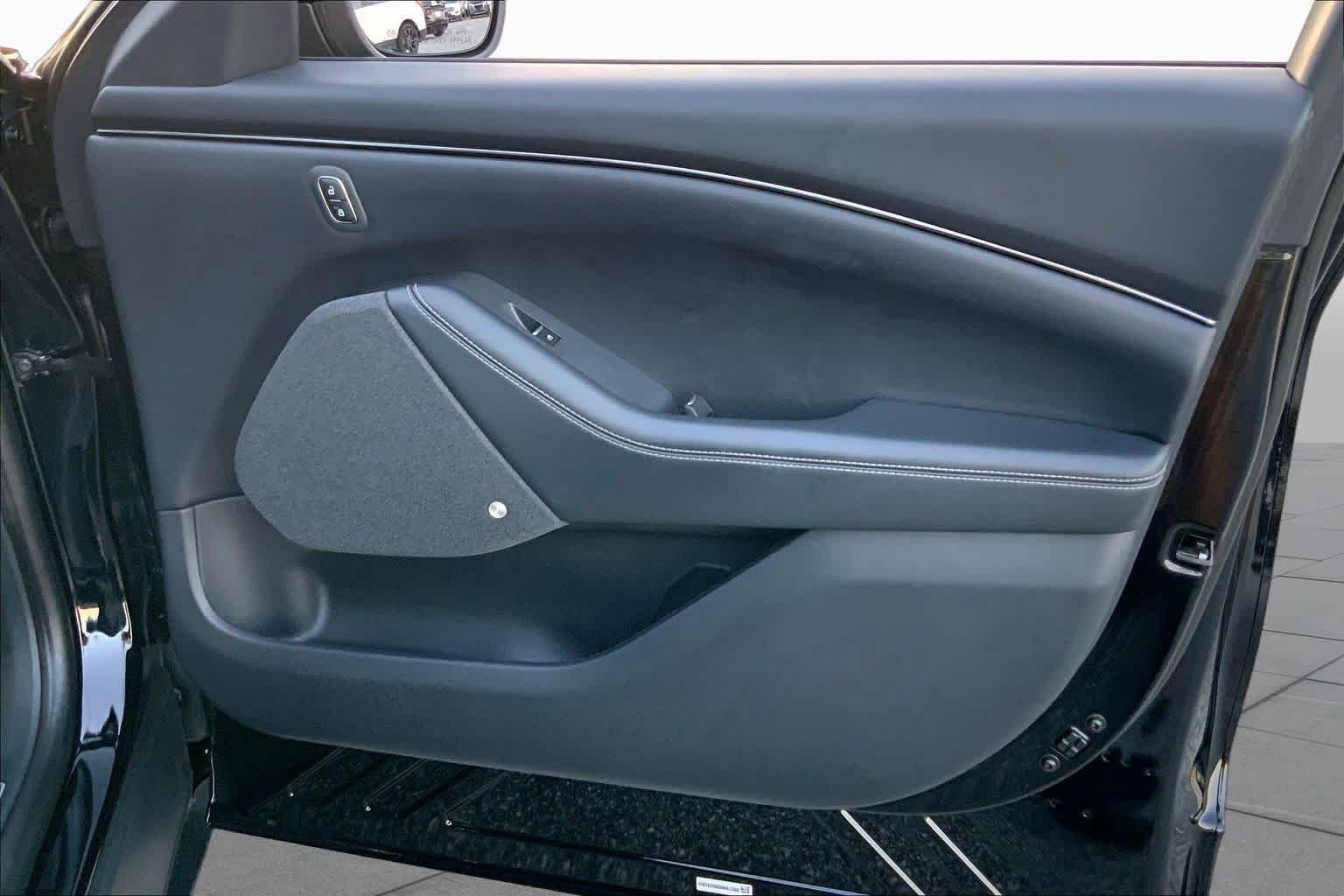 Used 2021 Shadow Black Ford Premium image 21