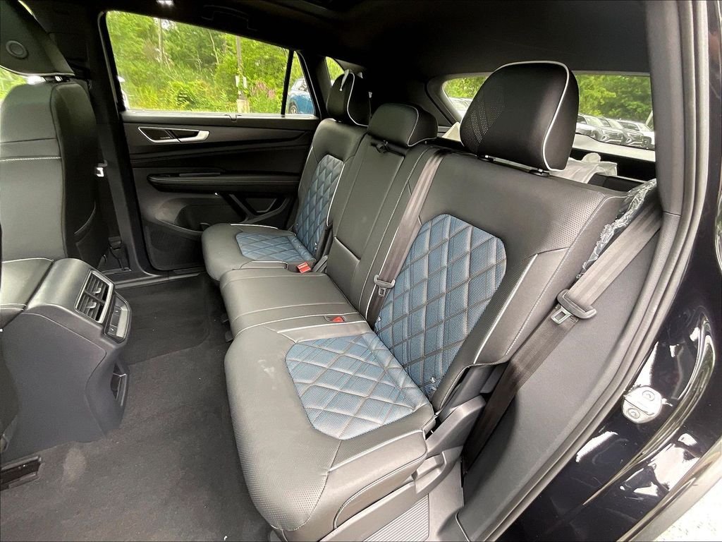 New 2026 Black Volkswagen 2.0T SEL Premium R-Line image 15