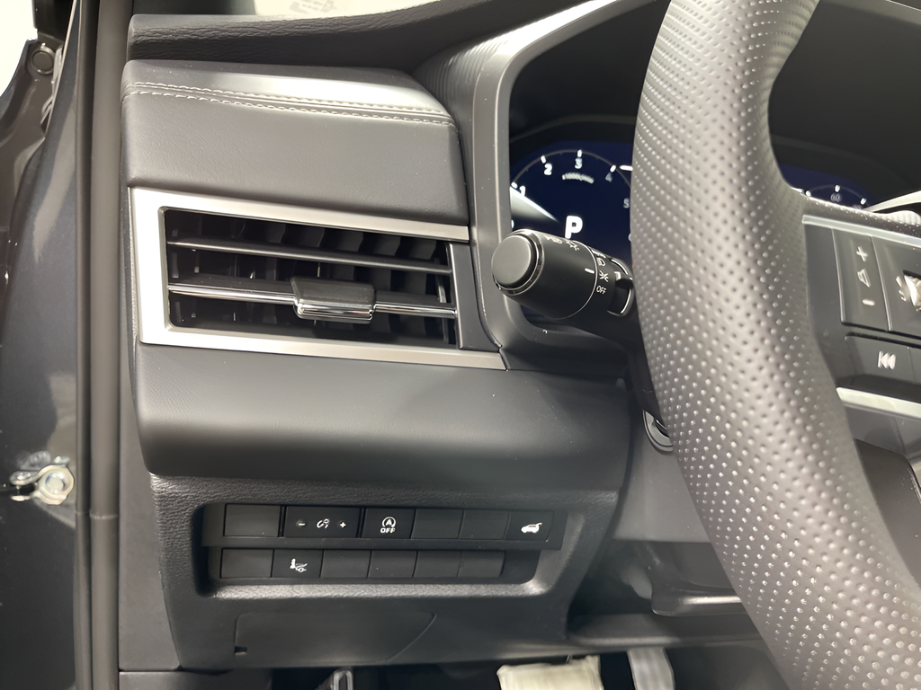 New 2026  Mitsubishi Black Edition image 7
