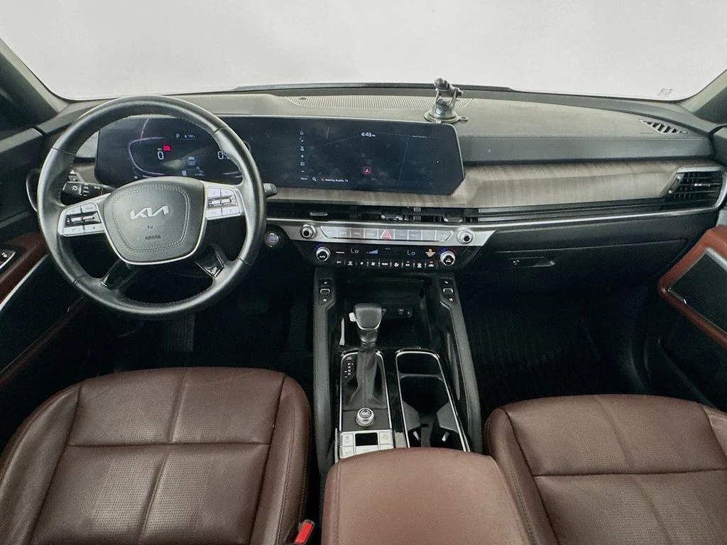 Used 2023 Red Kia EX image 28