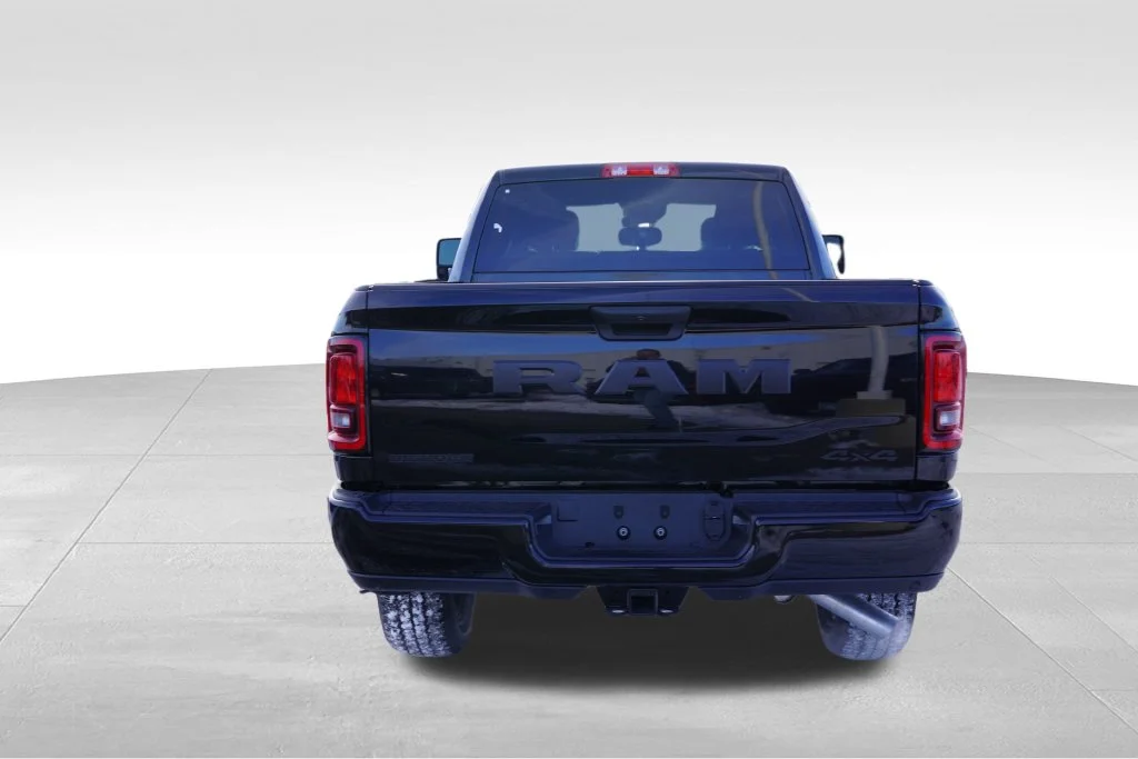 New 2026 Diamond Black Crystal Pearl-Coat Exterior Paint RAM Big Horn image 4