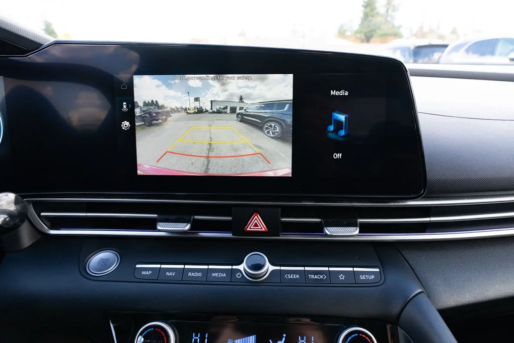 Used 2024 Red Hyundai SEL image 15