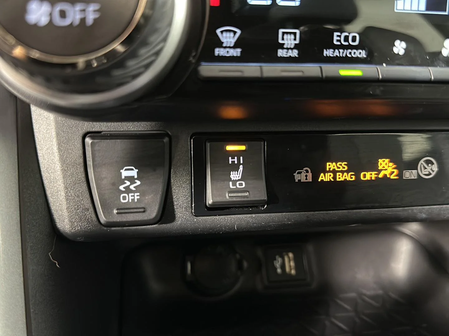 Used 2024 Wind Chill Pearl Toyota Hybrid SE image 18