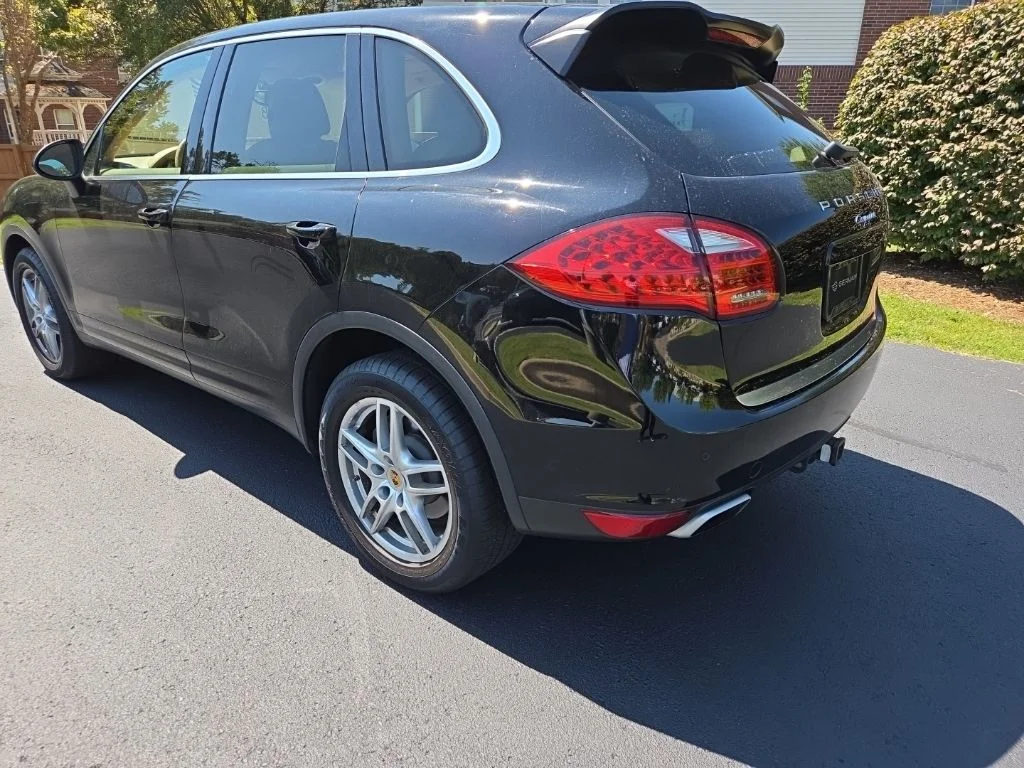 Used 2014 Black Porsche Base image 3