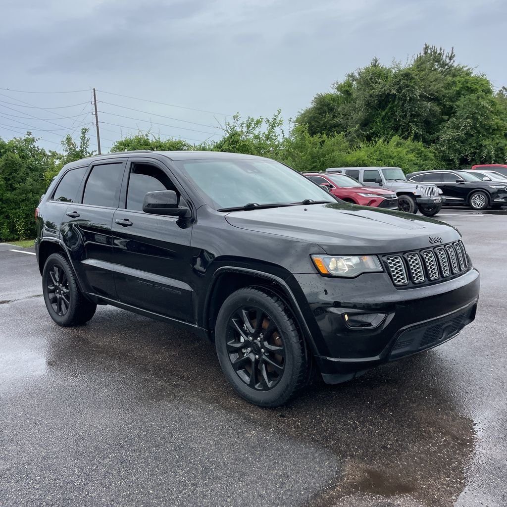 Used 2021 Black Jeep Laredo X image 5