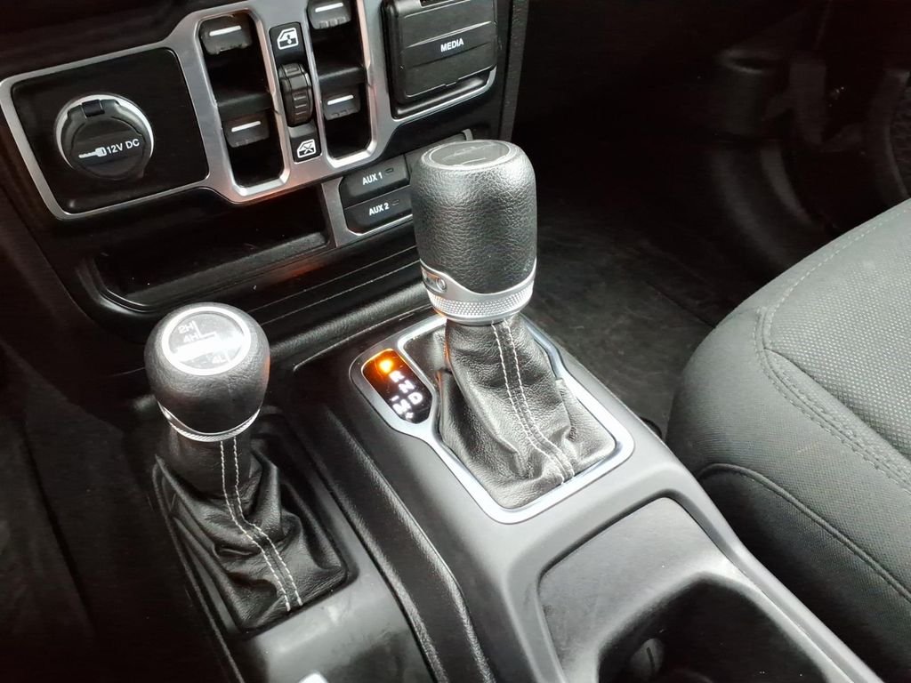 Certified Used 2020 Black Jeep Overland image 14
