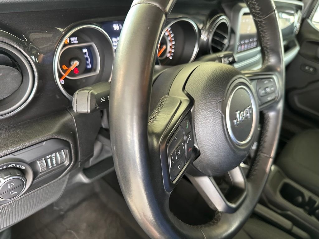 Used 2020 Gray Jeep Altitude image 19