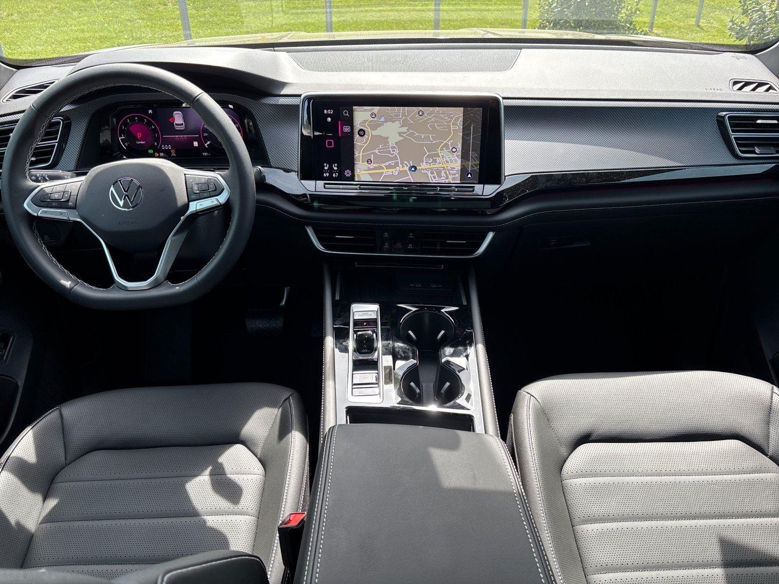 2025 Volkswagen Atlas Cross Sport SEL - Photo 35