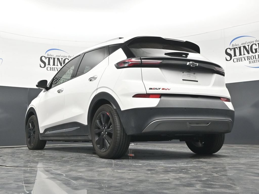 Used 2023 SUMMIT WHITE Chevrolet Premier image 24