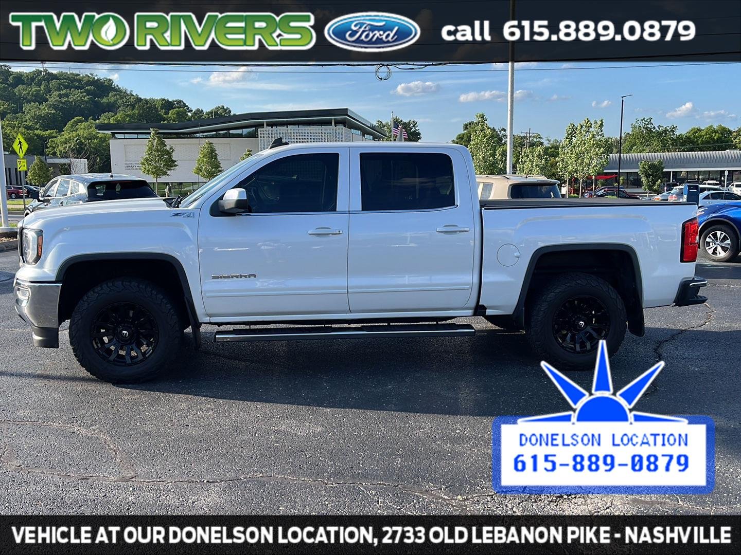 Used 2018 White Frost Tri-Coat GMC SLE image 7
