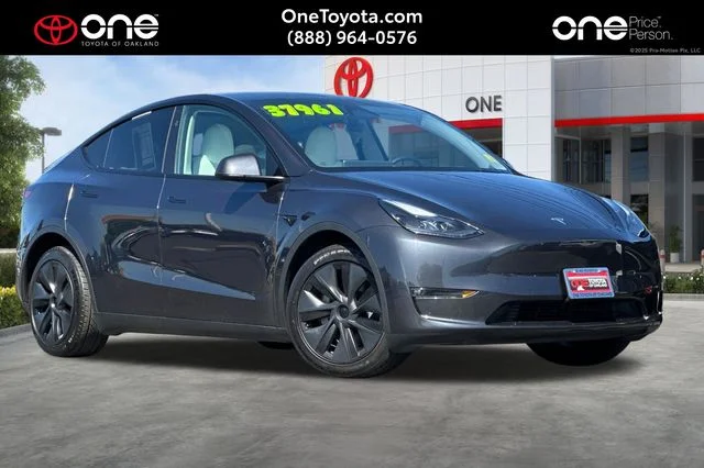 2024 Tesla Model Y Long Range Dual Motor All-Wheel Drive's photo