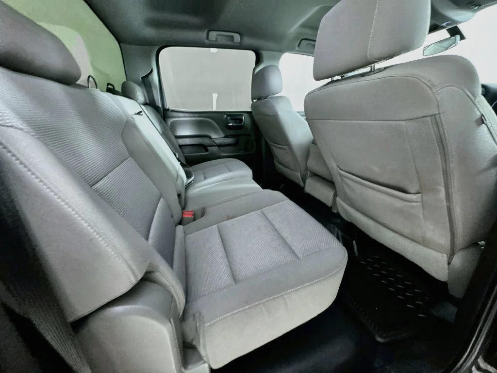 Used 2018 Black Chevrolet Custom image 30